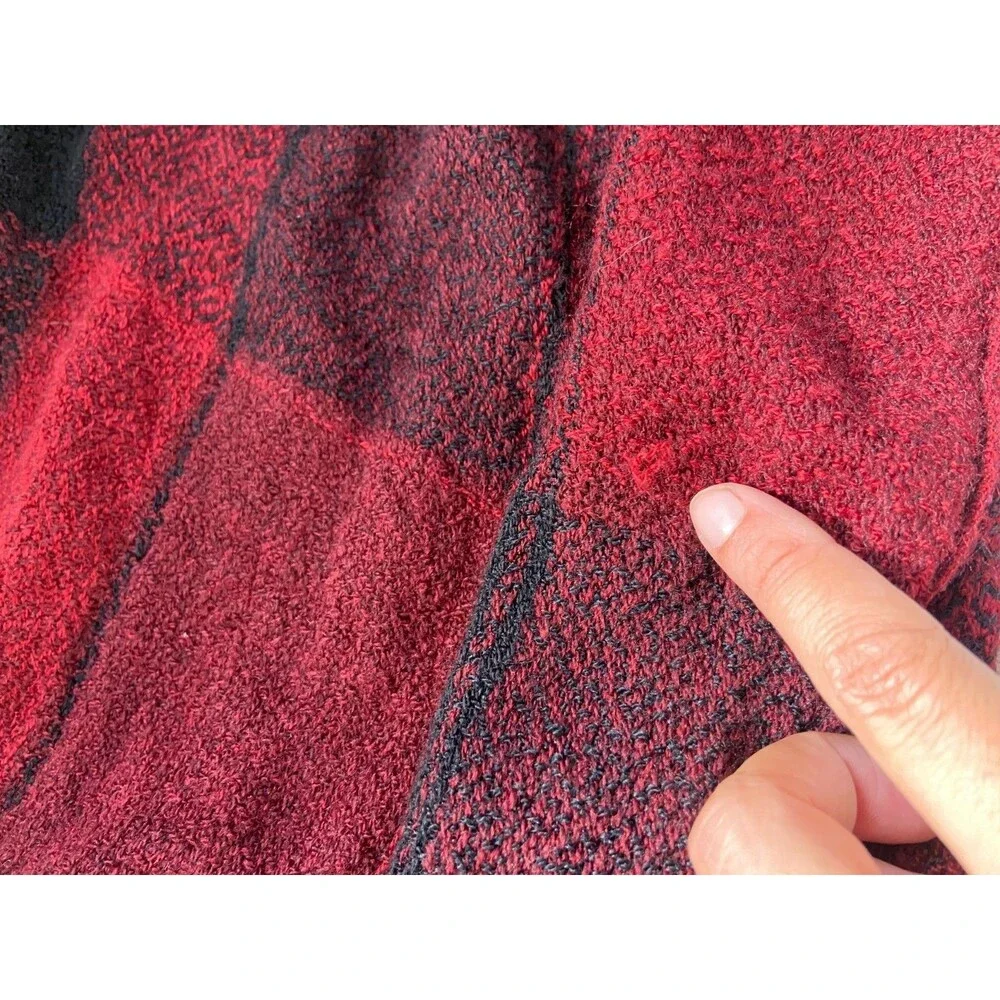 NWT David & Young Men's Scarf Black Red Plaid Checkered Lightweight Soft Warm